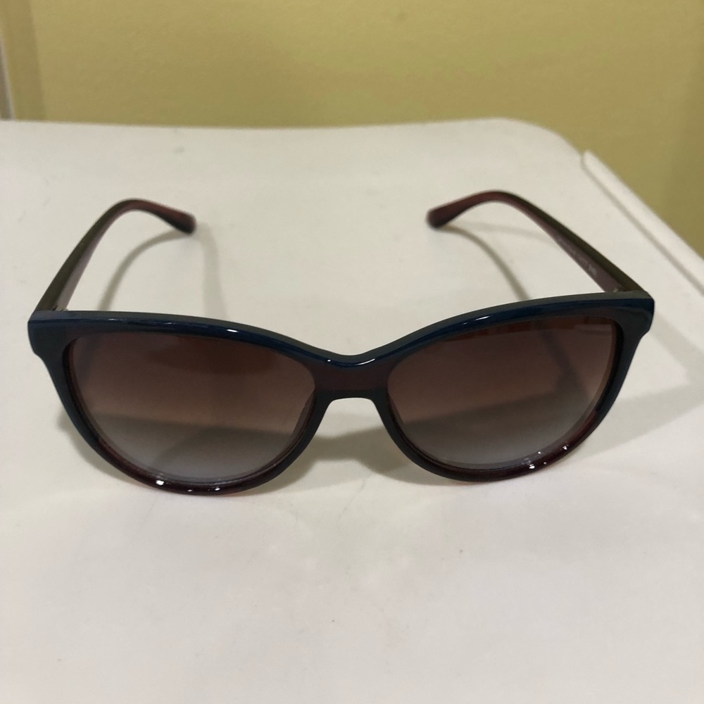 Authentic Tahari Cat Eye Sunglasses Two Tone Brown Blue Frame Brown